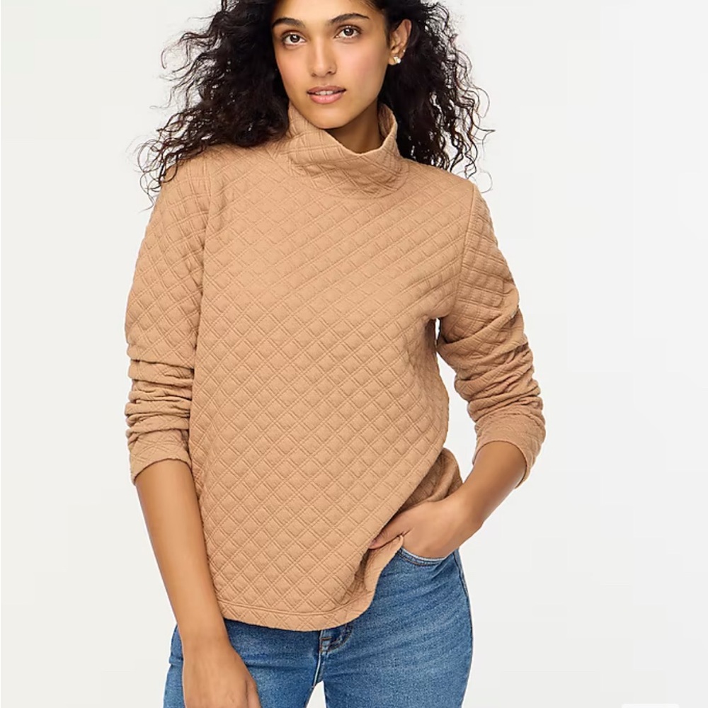 Quilted mock pullover